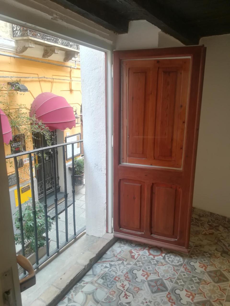 B.House Bed & Breakfast Cagliari Exterior foto